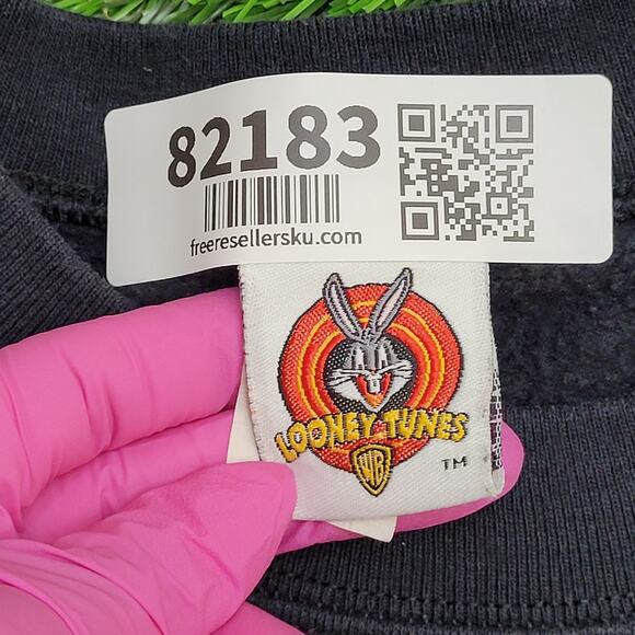 Vintage 1997 Tazmanian Devil Sweatshirt Womens XL 22x25 Black - Picture 8 of 13